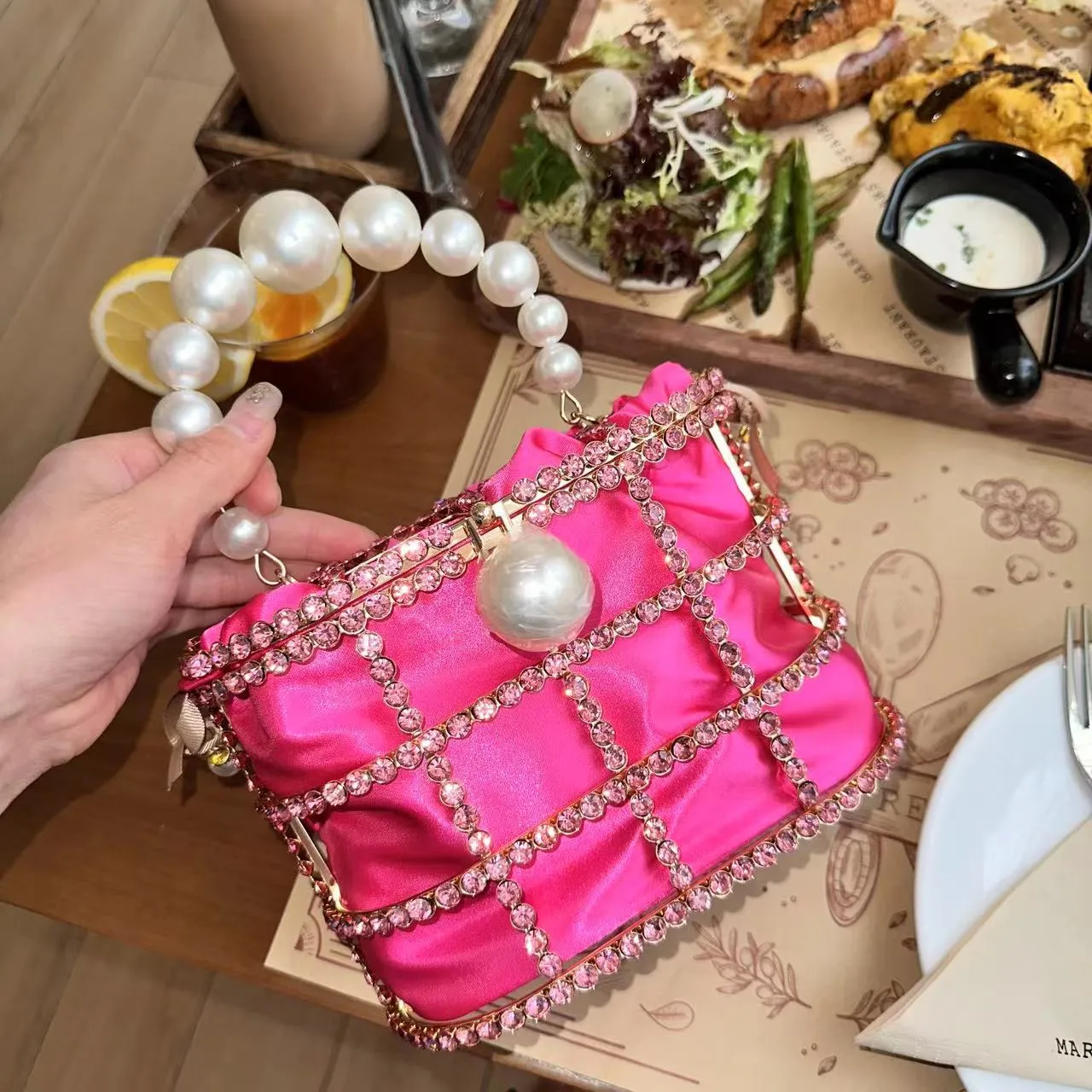 Luxury Designer Hollow Out Gold Metal Cage Crystal Shiny Rhinestone Diamond Evening Bag Wedding Party Clutch Purse Messenger Bag