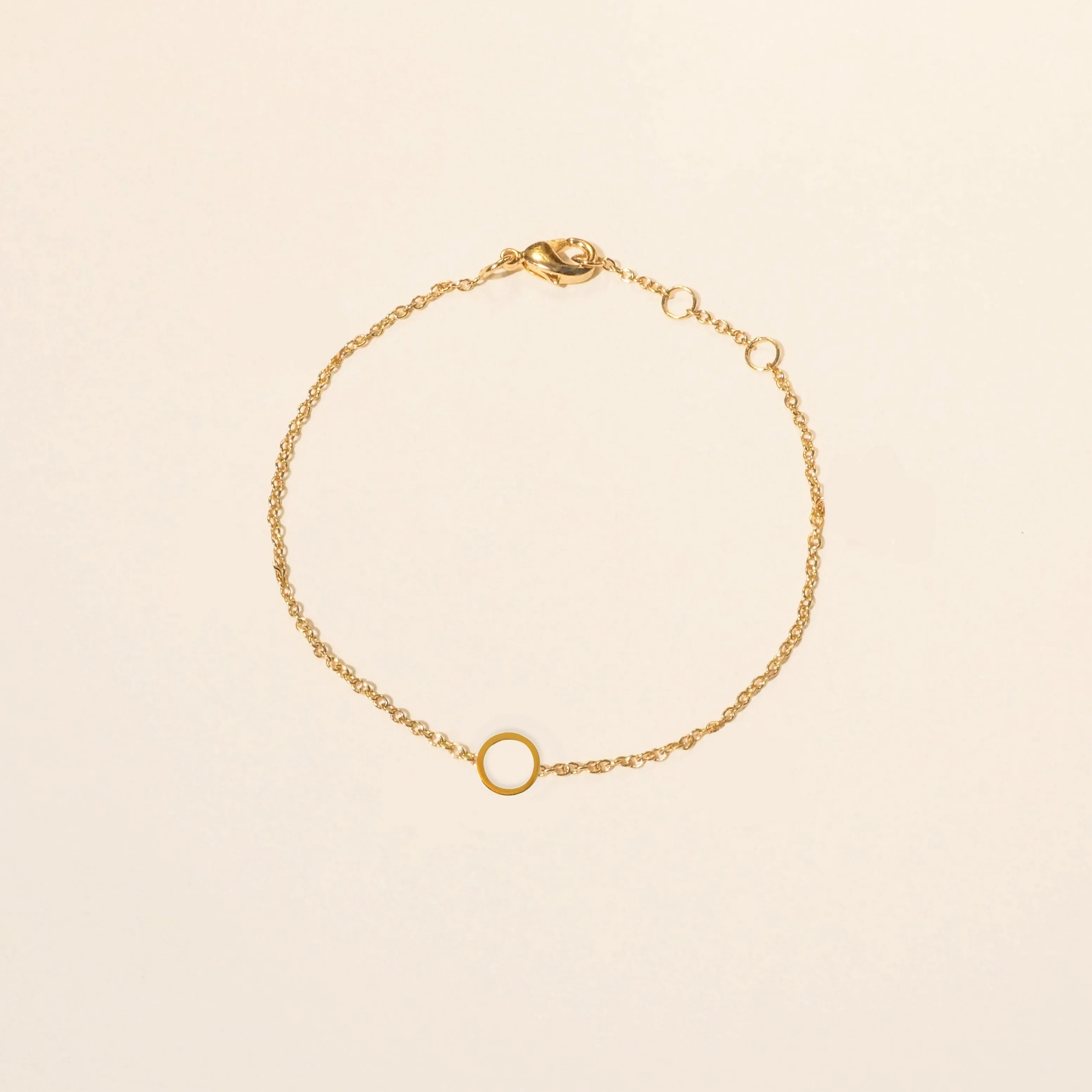 Minimal Circle Bracelet