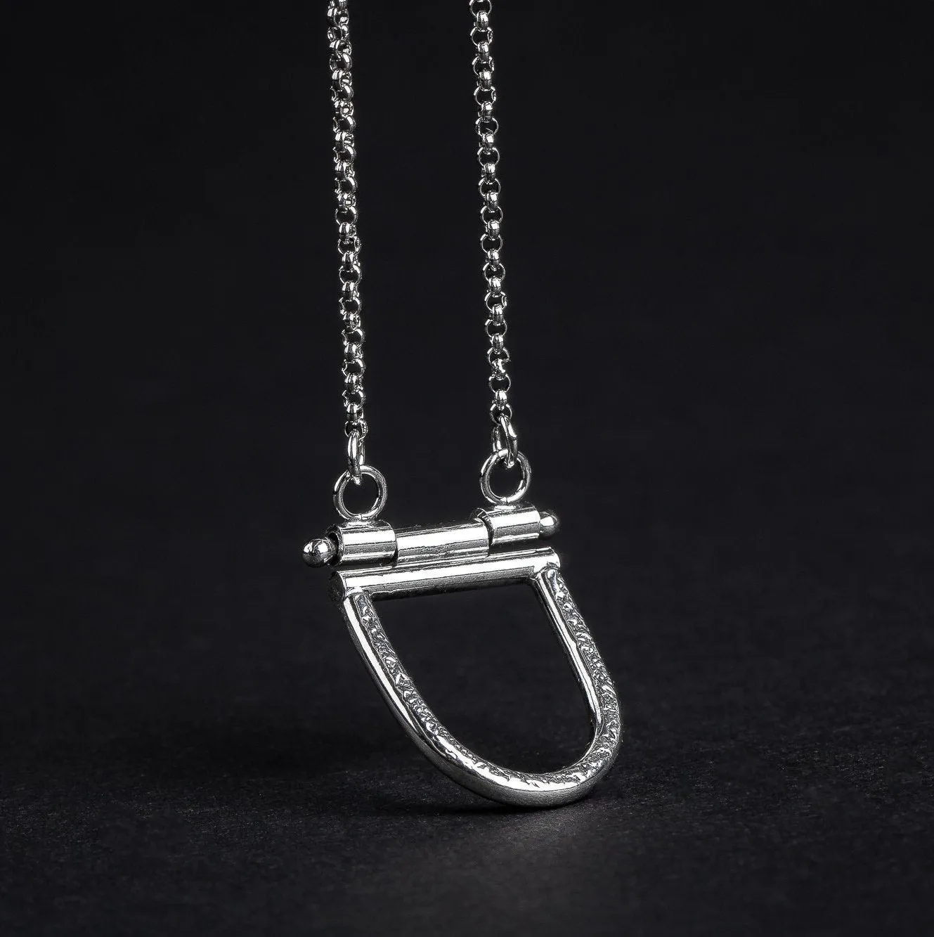 The Arch Necklace